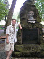 Памятник декабристу Бестужеву, погибшему при высадке десанта в Адлере